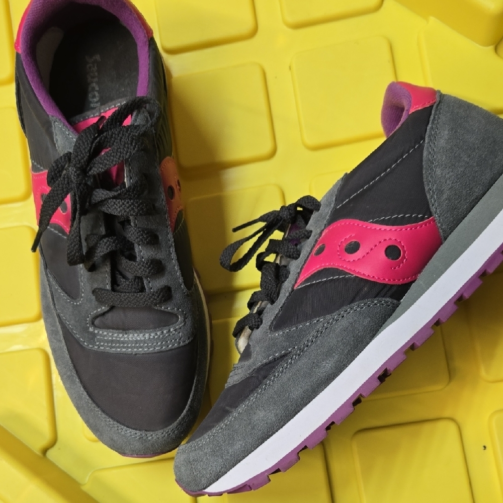 Saucony Charcoal and Magenta Athletic Shoes - Picture 3 of 6